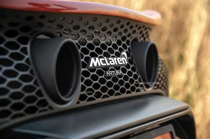 McLaren Artura exhaust